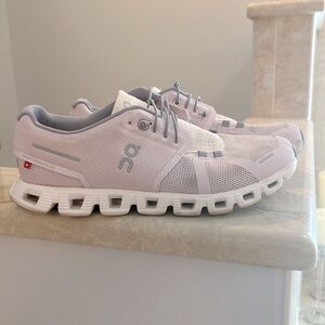 Women’s lavender ON running shoes